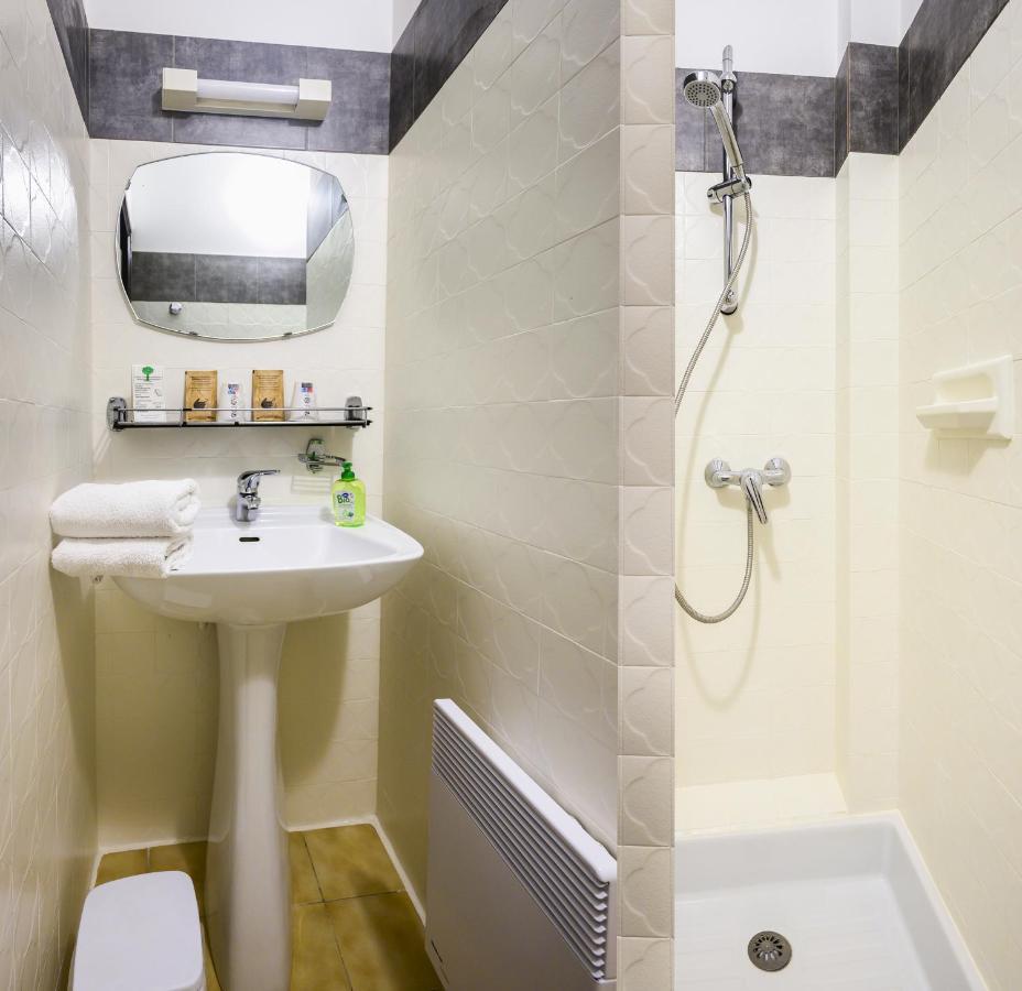 Hotel Sainte Anne "Le Verdon" เลซาล-ซูร์-แวร์ดง ภายนอก รูปภาพ